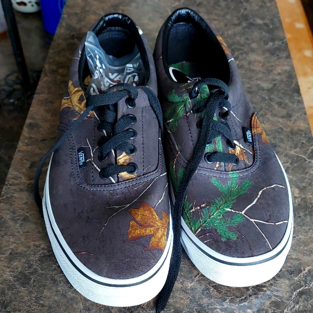 Vans Men's Multicolor Leaf Print Sneakers